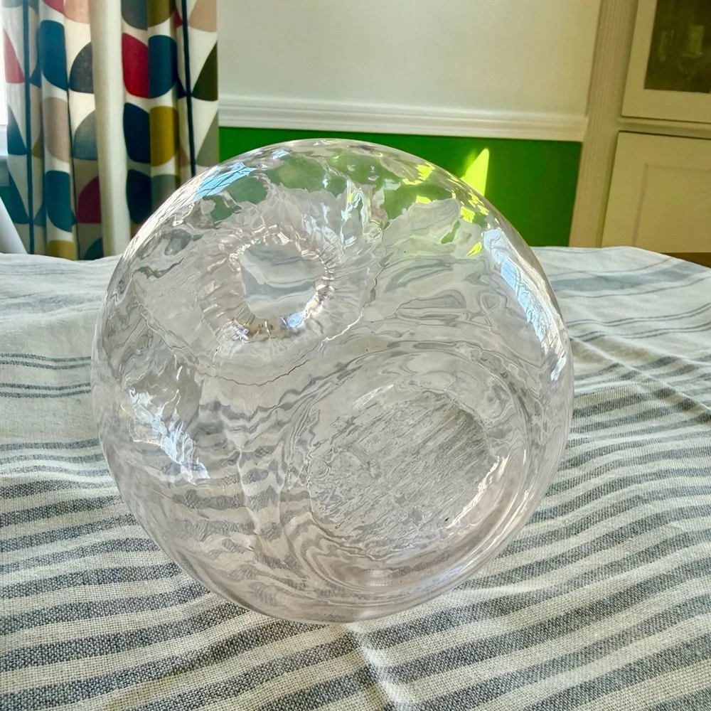 Vintage Powder Pink Swirl Glass Vase - Picture 5 of 6